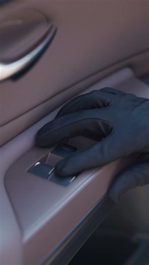 The New 2025 LEXUS ES200