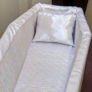 Can You Be Buried Without a Casket? (States Comparison)