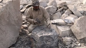 Creating Black Marble Table with Timeless Craftsmanship