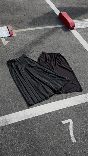 NOT CONVENTIONAL -TOKYO- on Instagram: "NOT CONVENTIONAL TOKYO -Which matters more, money or clothes?- ────────────────── 【ITEM】 tuck pleats hakama pants / ¥33,000 -tax in ────────────────── 【東京店】 @not___tokyo 【大阪店】 @not__osaka 【京都店】 @not___kyoto 【広島店】 @not_hiroshima 【ブランドアカウント】 @not_conventional.official 【スタイリングアカウント】 @not_conventional.people 【オンラインアカウント】 @not_conventional.online ────────────────── 【TOKYO member】 Hiromu @hiromu.823 Alice @alice22o_ Souma @dangan_boiii Rikuta @rikuta_zzz joley @