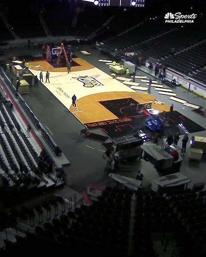 Xfinity Mobile Arena transforms from the Flyers' ice to the Sixers' throwback 25th anniversary court