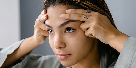 EFT Tapping: The Psychology Behind Tapping Therapy