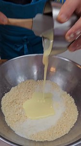 513K views · 4.6K reactions | RAFFAELLO FATTI IN CASA 懶癩Ingredienti per circa 20/21 raffaello: *200g wafer al latte oppure alla vaniglia *20g cocco rapè per l 'impasto +70g(circa) per la copertura esterna *150g latte condensato già zuccherato *1/2 cucchiaino di aroma alla vaniglia *20*21 mandorle già pulite *3 barrette di cioccolato bianco | Luigi Scotti Chef in Famiglia | Facebook