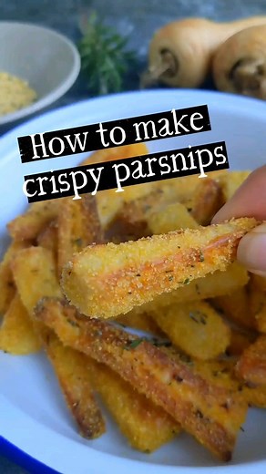 CRISPY POLENTA & ROSEMARY PARSNIPS These are seriously moreish. Serve with your Christmas dinner or as party food with a fresh, creamy dip. These would work well cooked in an air fryer too. https://www.riverford.co.uk/recipes/polenta-rosemary-parsnips #LivelifeontheVeg | Riverford