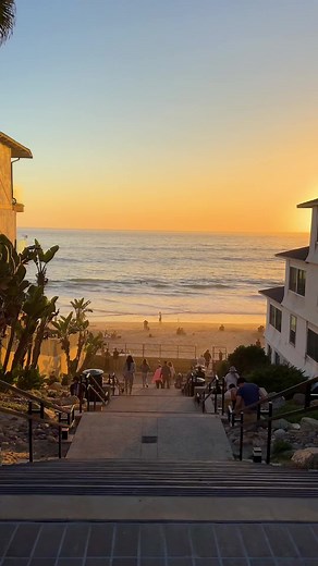 Carlsbad 48 Hour Guide! 🌊✨ 📍 @Visit Carlsbad | #carlsbadpartner FULL Guide in Link in Bio! ⬆️ Did you know that one of our favorite beach communities in San Diego is Carlsbad? This charming community north of San Diego features some incredible restaurants, activities, hotels, and sunsets in all of SoCal! We wanted to put together a guide that truly showcased all of the incredible aspects of Carlsbad so we put together a list of some of our favorites! ⬇️ STAY: Beach Terrace Inn | This boutique 