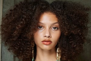 10 Ways To Enhance Natural Curly Hair So You Can Banish The Straighteners Forever