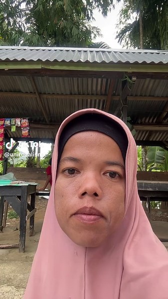 Uni Rozalisna_3 on TikTok