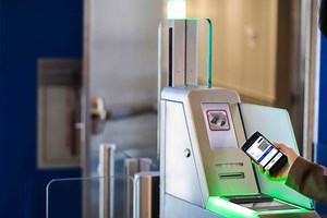 United Airlines Refreshes Mobile Boarding Pass - Live and Let's Fly