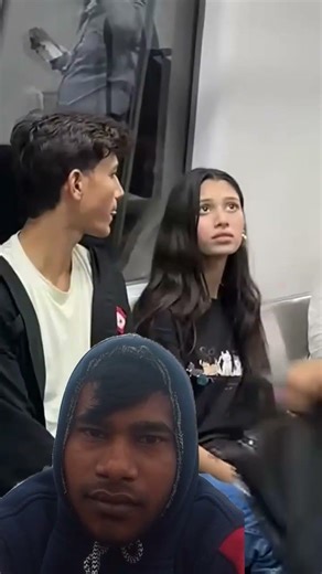 Introducing the "VitaWear SmartBand," a next-generation wearable gadget🎉 ‎