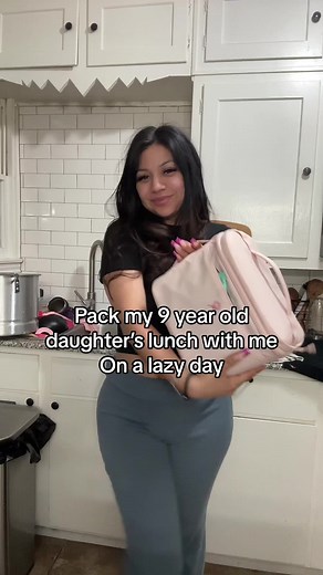 Packing My Daughter's Lunch: Easy and Delicious School Lunch Ideas 🍱