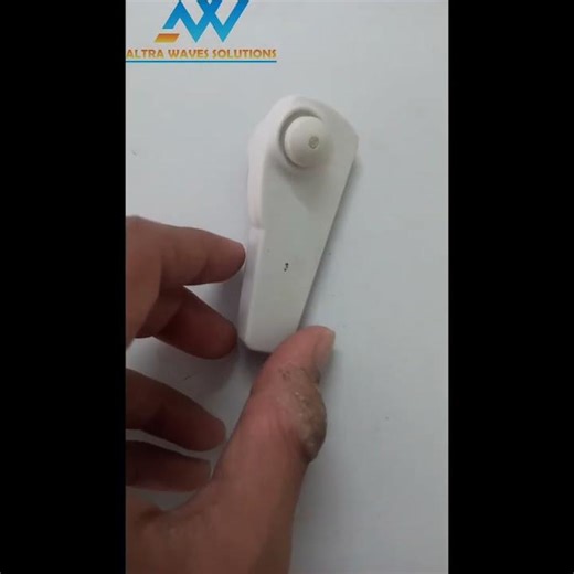 RFID and AM Tags for Garments