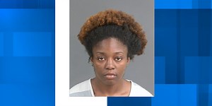 Woman charged after attempting to pepper spray officer outside mall