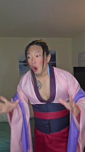 what is happening 👁👄👁 #washyourrice #angrymulanman #bodypillows #blankets @Wolf