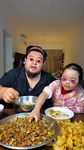 Kremil-S: Delicious Food Entertainment Experience