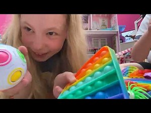 Fidget Trading with my Bestie. ❤️❤️