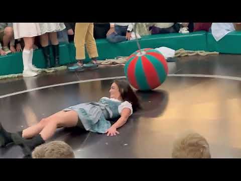 Devil's Wheel : Bavarian Fun in Munich's Oktoberfest Teufelsrad