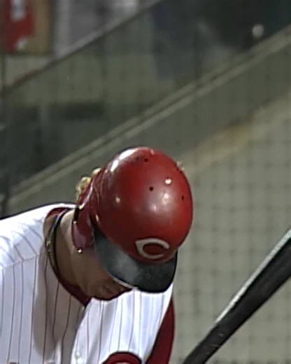 Adam Dunn’s LASER walk-off grand slam helped the Reds cap off a 7-run comeback against Cleveland in a classic Ohio Cup showdown 💪 (MLB x Booking.com) | MLB