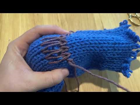 How to darn knit fabric with Swiss darning