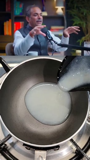 Alzheimer’s Treatment | Home Remedies Explained | Acharya Manish Ji | HiiMS बुढ़ापे में सुनाई कम देना, कम दिखना या भूलने की समस्या? अगर जुबान लड़खड़ाने लगे, smell कम हो जाए या memory weak लगे तो इसे उम्र का दोष मानकर ignore न करें। आयुर्वेद में नाभि को body का control center माना गया है — जहां से हर अंग की नसें जुड़ी होती हैं। देसी घी में लौंग भूनकर नाभि में लगाने से nerves activate होती हैं और body–mind connection मज़बूत होता है। ये simple तरीका उम्र से जुड़ी कई समस्याओं में support कर सकता है।