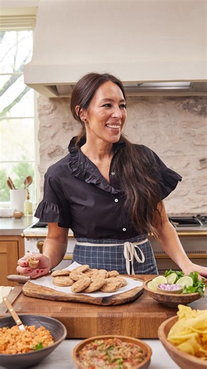 Next up in our fav recipe countdown: #4 Churro Cookies! Try one of Jo’s favorite cookies that has the taste of a churro and crunch of a cookie. #MagnoliaTable: At the Farm premieres on September 7 at 11a|10c on Magnolia Network and Food Network! | Magnolia Network