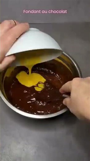 Fondant au chocolat au cœur coulant : recette rapide de gâteau au chocolat #recettefacile #gâteau