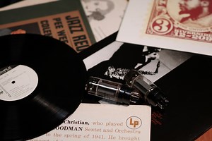 メンテが命！最近大人気「アナログプレーヤーとレコード盤」の保管方法 - オーディオ買取屋