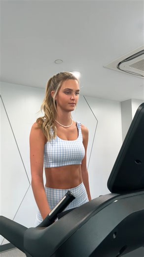 Time goes much faster when I make reels on the treadmill 💪 #reels #trendy #viral #paige | Paige Mackenzi