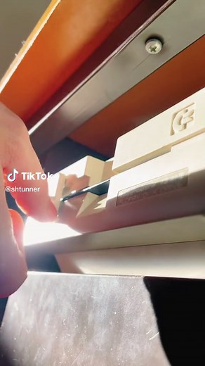 Exploring the Nostalgic World of Retro Computer Aesthetics