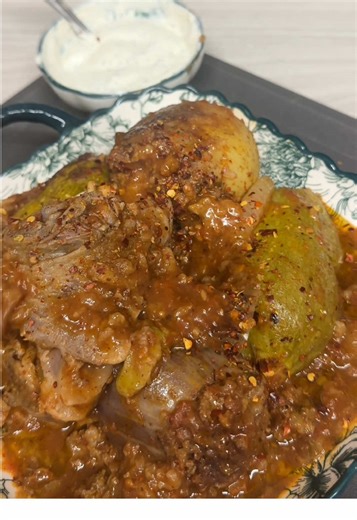 Replying to @hhhhhhhj دولمه عراقيه،محاشي مشكلة| Stuffed vegetable. Khudaar la buuxiyay (Dolmo) Spices |للبهارات ملح — Salt \t•\tفلفل أسود — Black Pepper \t•\tبهار حلو (بهار مشكل) — Allspice / Mixed Spices \t•\tكمون — Cumin \t•\tقرفة — Cinnamon \t•\tنعناع يابس — Dried Mint \t•\tبابريكا — Paprika \t•\tكزبرة ناشفة — Dried Coriander