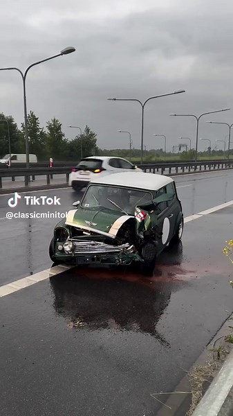 Classic Mini Cooper Project Car Showcase