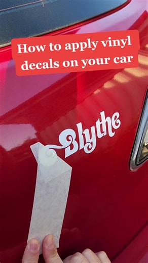 How to Apply Vinyl Decals on Your Car Effectively