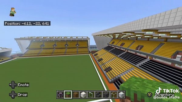 Exploring Iconic Football Stadiums in Minecraft