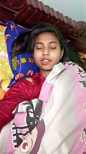 When I sleep my mom be like*😂||যখন আমি ঘুমাই 😂 #bongposto #bengalicomedy #funny #motherdaughter