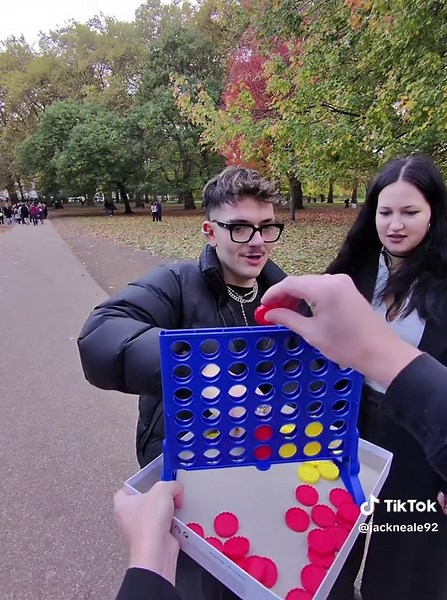 Connect 4 Challenge: Compete with Random Players