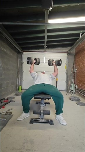 Incline db bench: 41kg x 10 rep PR (+4) (post bench-1set)