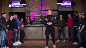 433K views · 1.3K reactions | "Jouw moeder is ZO dik, dat ze haar postcode verwart met haar gewicht" 藍 UberQuin en Mees Dix nemen het met de hardste JE MOEDER-grappen tegen elkaar op in deze eerste aflevering van een nieuw seizoen 壘 MTVJeMoeder | MTV Nederland | Facebook