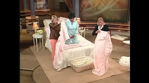 How to Fold a Fitted Sheet - Video