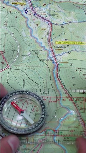 Jak wyznaczyć azymut na mapie