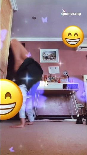 You’re Fave girls Handstand ￼