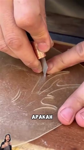 THIS MAN PAINTS HIS FACE ON ACRYLIC