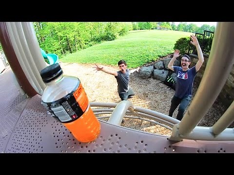EXTREME PARK BOTTLE FLIPPING!