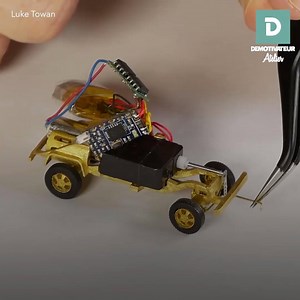 277K views · 1.1K reactions | Ce passionné fabrique une voiture télécommandée miniature ! | Demotivateur Atelier | Facebook