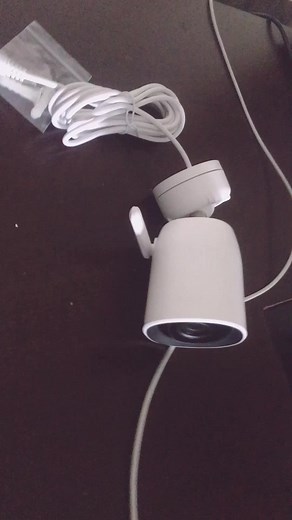 Installation de la camera à domicile marque lsc connect. 40 € Camera intelligente, detection des mouvements, détection de son et alarme. Smart Outdoors connect #camera #cameracontrol #smartoutdoorcamera