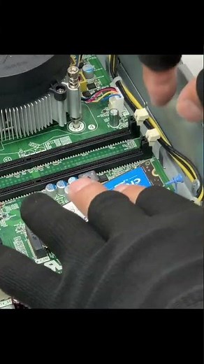 DELL OptiPlex 3050 SFFにM.2 SSDをインストールする方法 #shorts