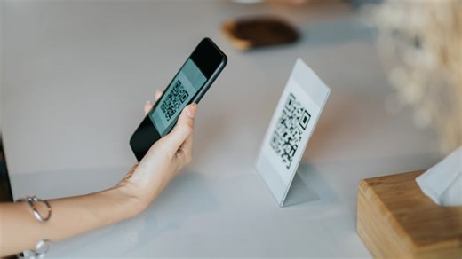 Fake QR codes are popping up on meters — don’t scan them, says Montreal parking agency