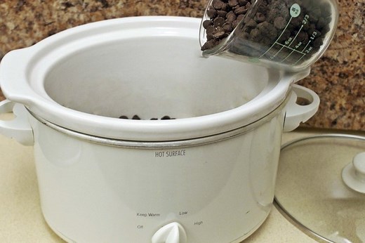 How to Melt Chocolate in a Crock Pot