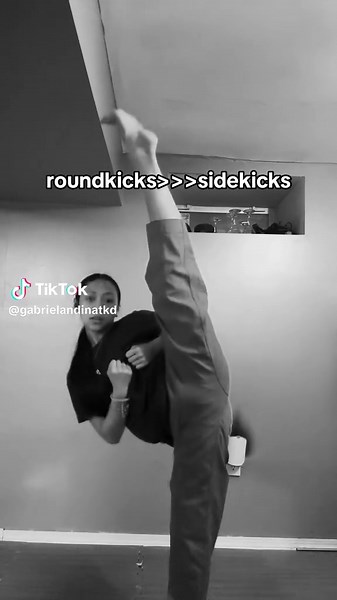 Mastering Taekwondo Round Kicks for Flexibility