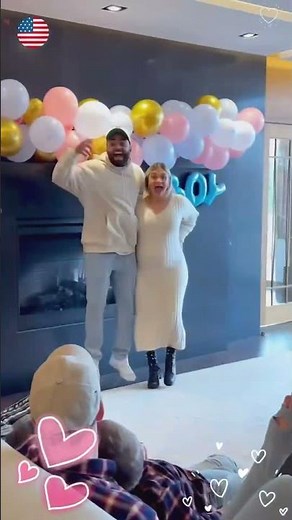 Gender reveal with dog 🥰🥰#revealer #babygenderreveal #usa #genderreveal #youtubeshorts