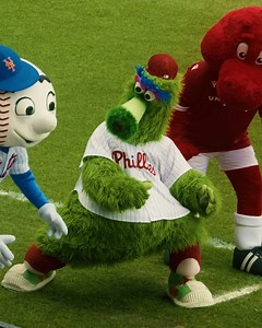 107K views · 921 reactions | MLB is headed to London, so Rob McElhenney brought everything he loves about baseball to a Wrexham match ⚾欄⚽ See you at the #LondonSeries! | MLB | Facebook