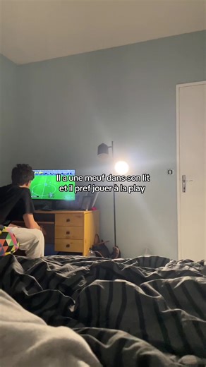 Aide-moi avec cette situation amoureuse compliquée